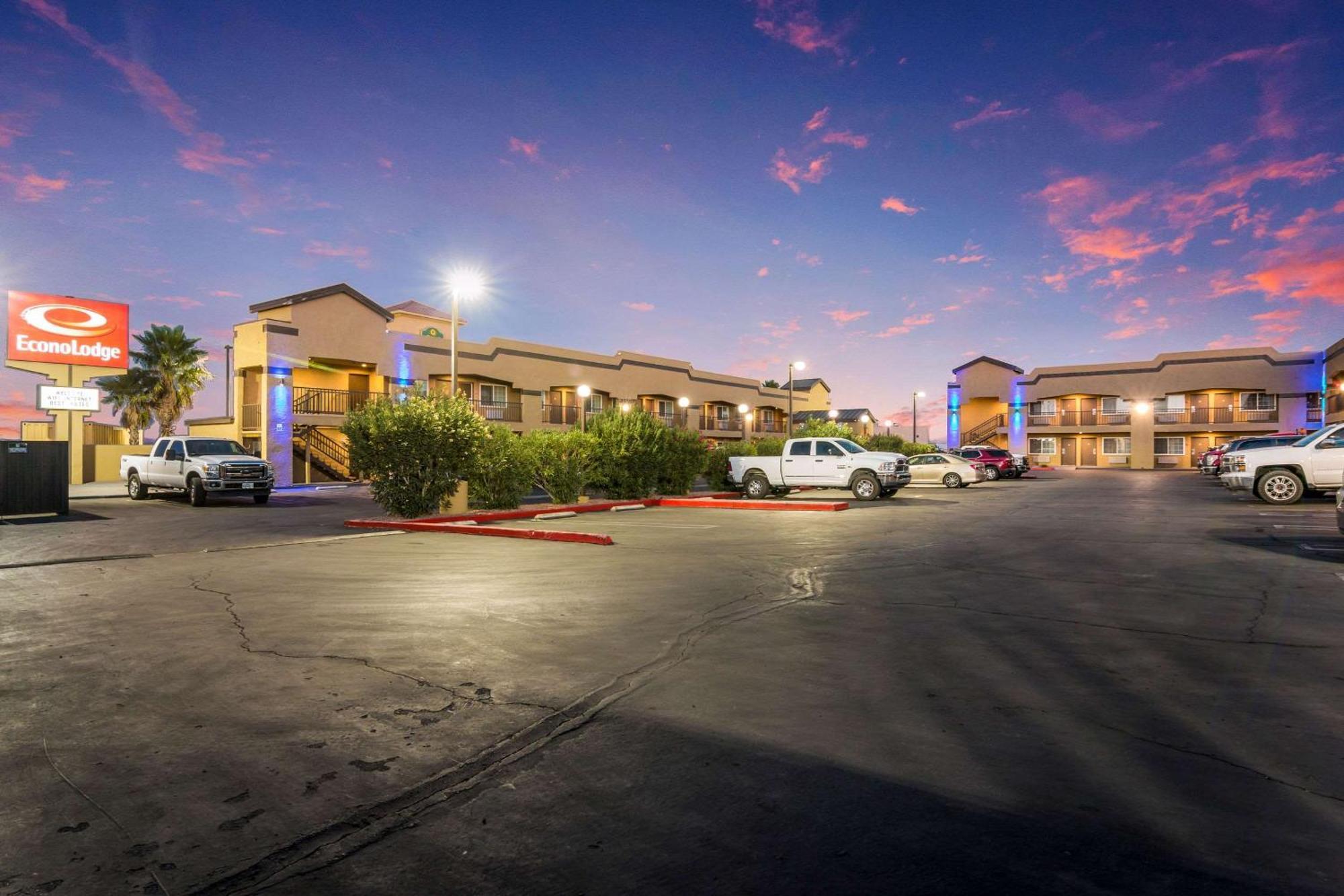 Econo Lodge Hesperia - Victorville I-15 Bagian luar foto
