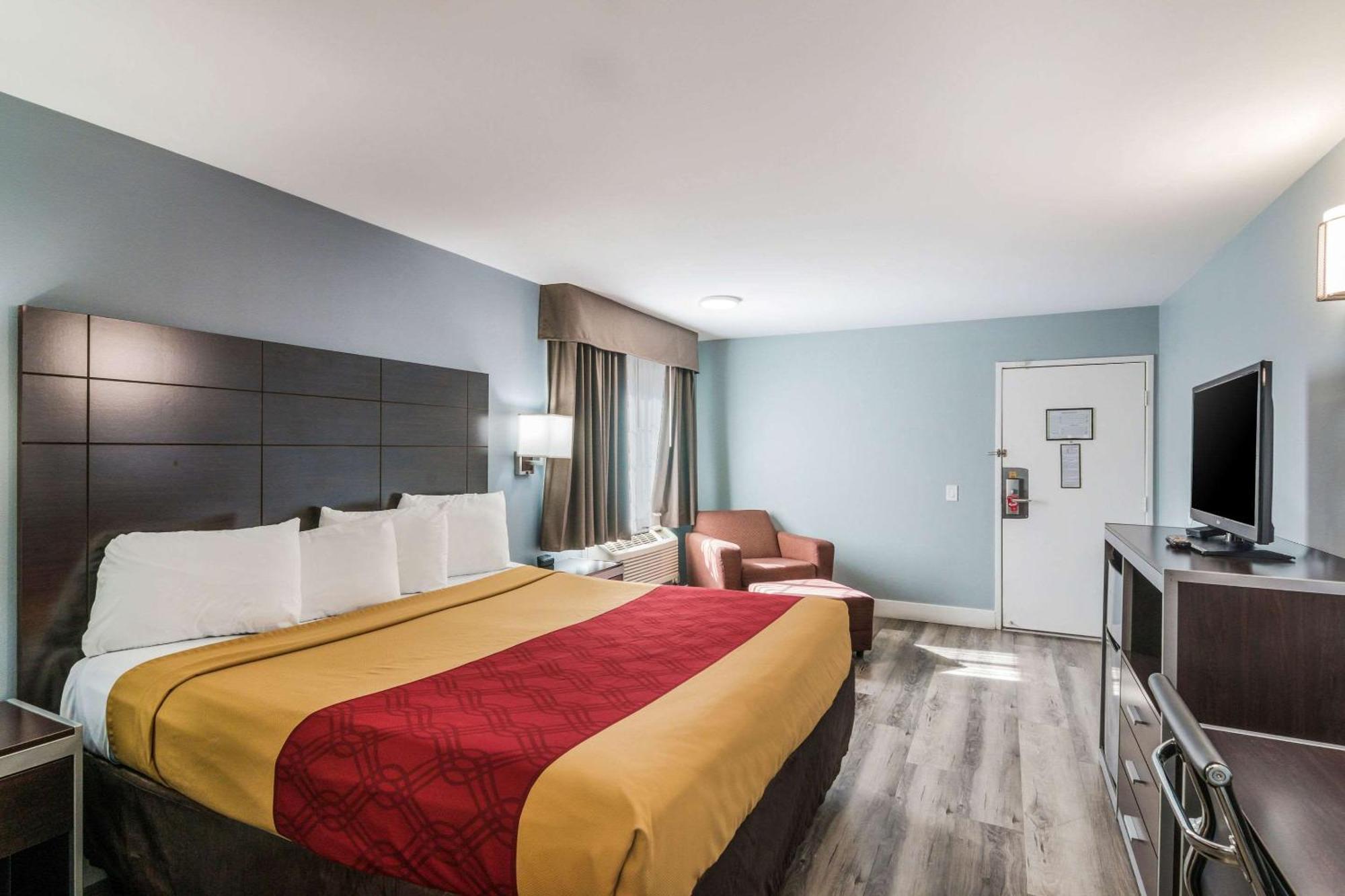 Econo Lodge Hesperia - Victorville I-15 Bagian luar foto