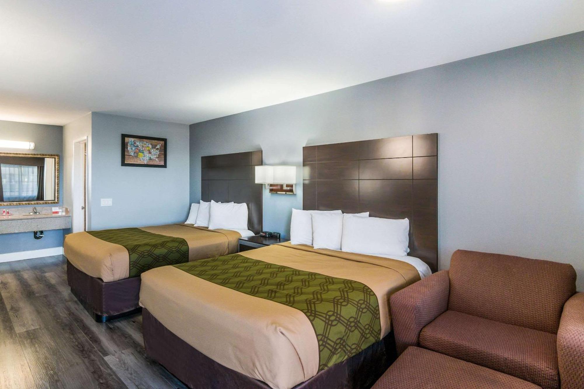Econo Lodge Hesperia - Victorville I-15 Bagian luar foto