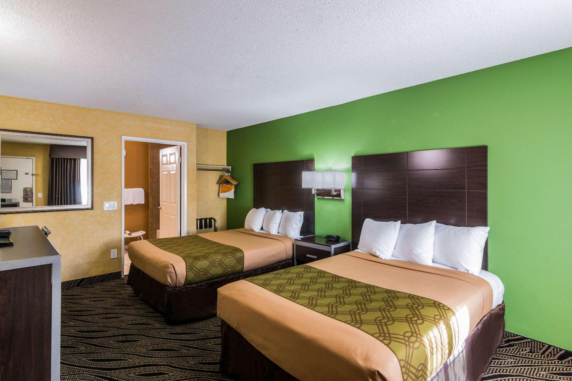 Econo Lodge Hesperia - Victorville I-15 Bagian luar foto