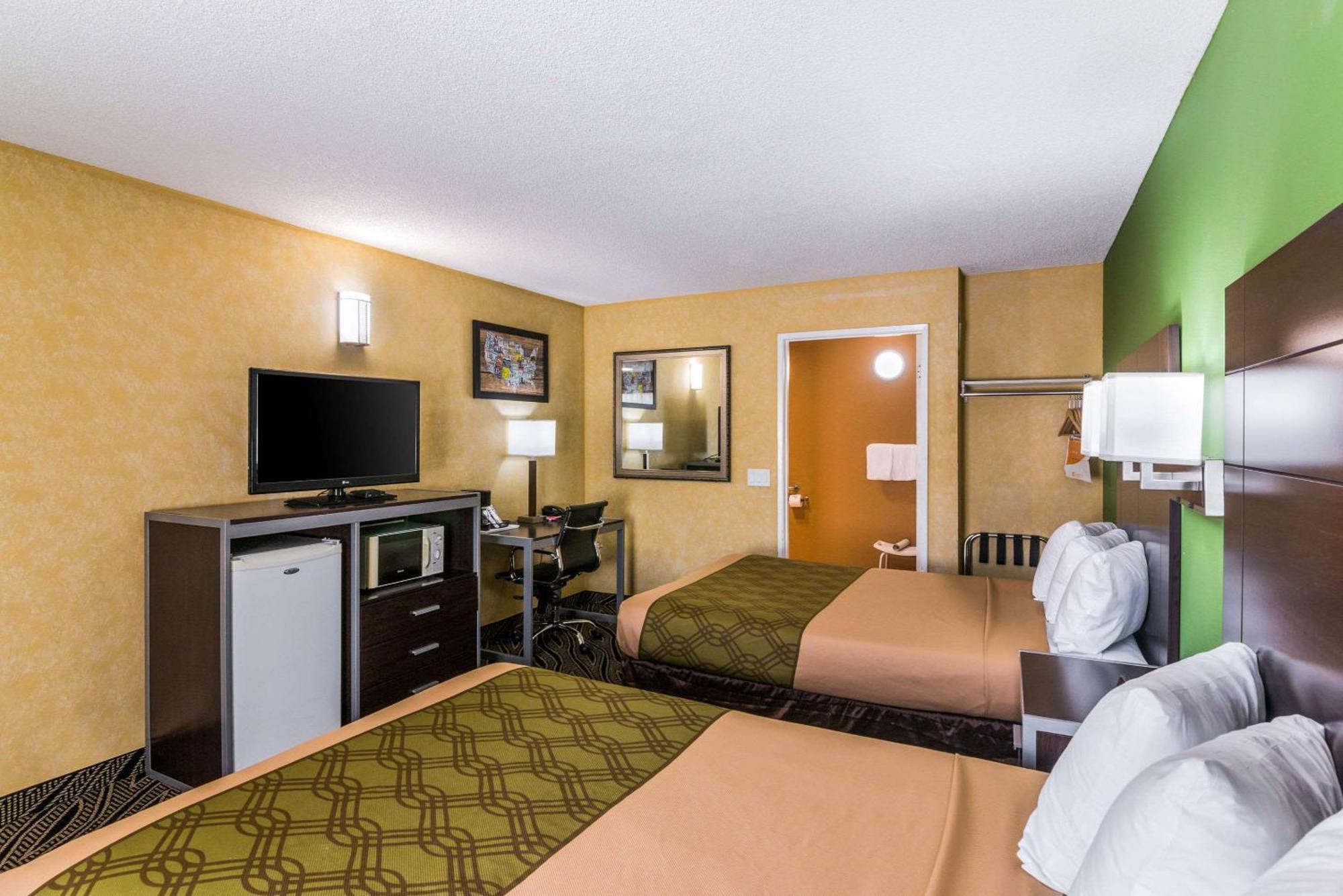 Econo Lodge Hesperia - Victorville I-15 Bagian luar foto