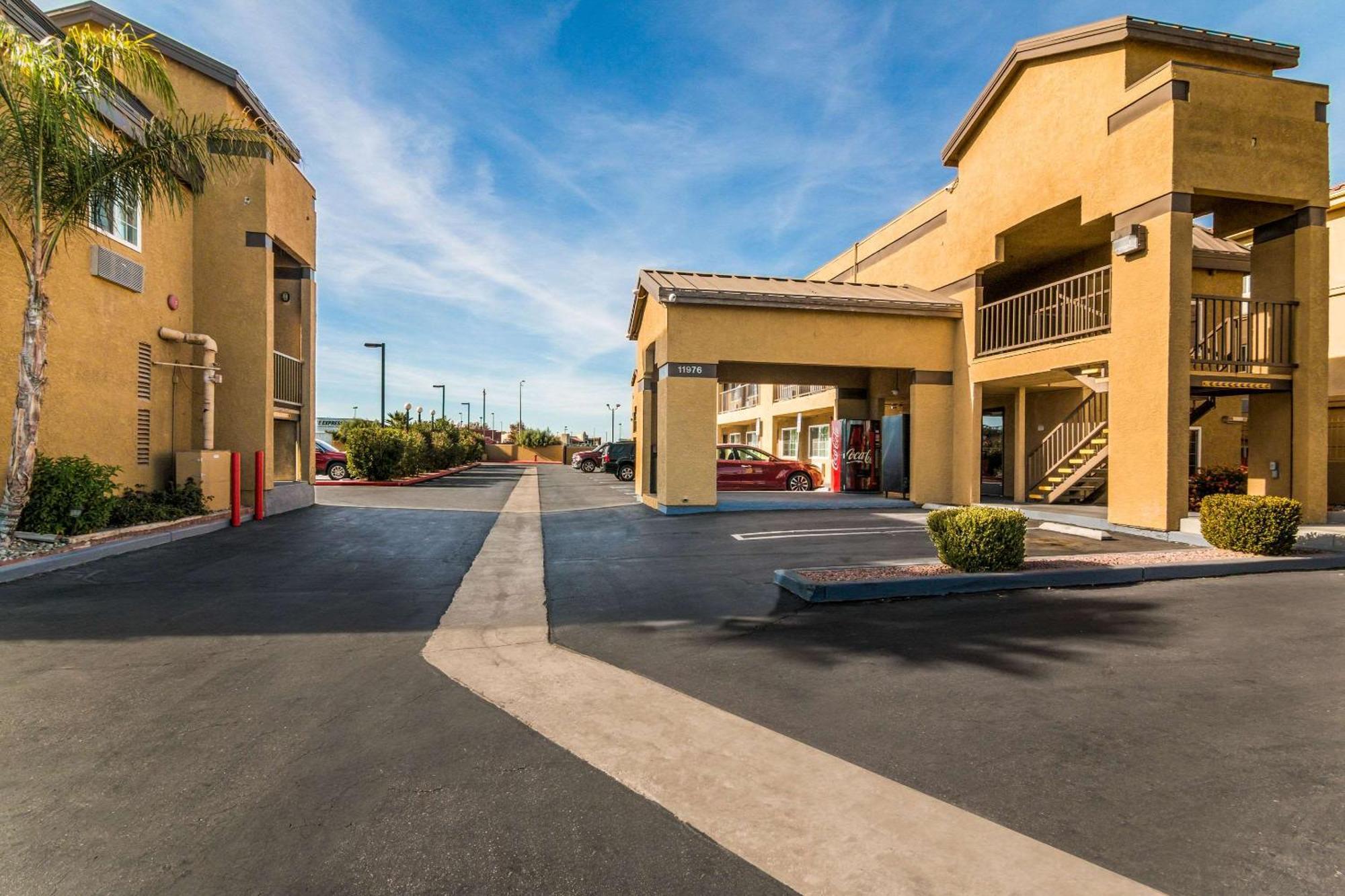 Econo Lodge Hesperia - Victorville I-15 Bagian luar foto
