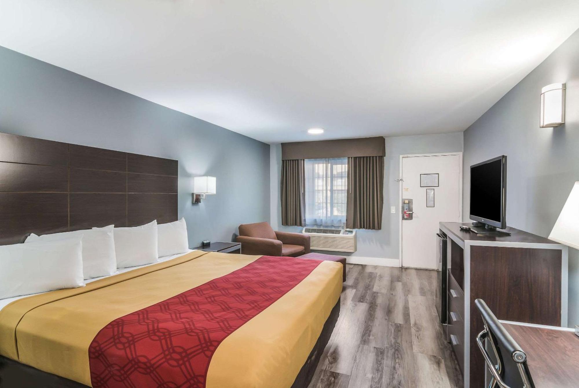 Econo Lodge Hesperia - Victorville I-15 Bagian luar foto